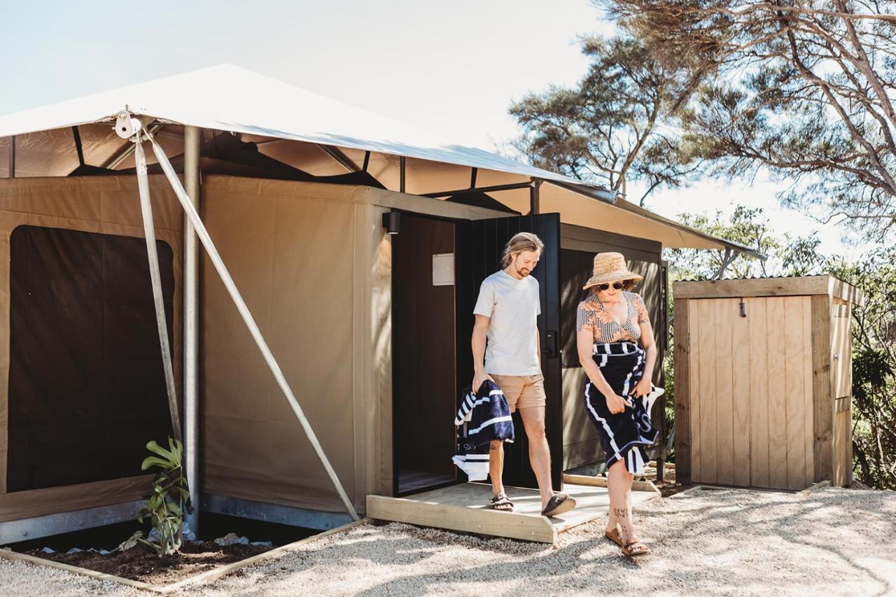 Отель Drift Off Grid Luxury Eco Glamping Tarakohe Экстерьер фото